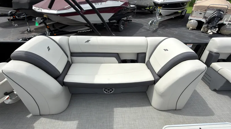 Slide: The Image of Starcraft EXS 3 FD TT 2025: Sleek, modern seating design with gray and white upholstery. - 30