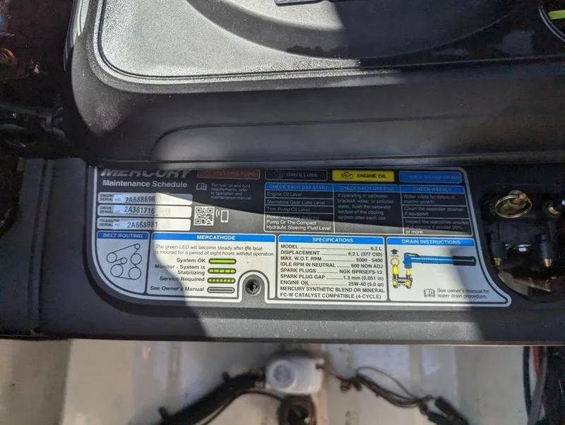 Slide: The Image of Sea Ray SLX 280 2021 - 17