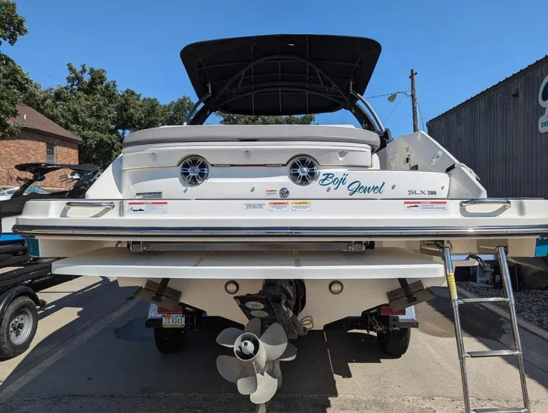 Slide: The Image of Sea Ray SLX 280 2021 - 4