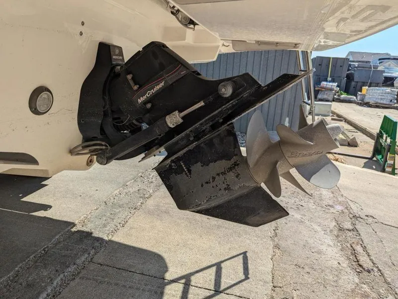 Slide: The Image of Sea Ray SLX 280 2021 - 5