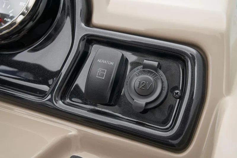 Slide: The Image of Ranger Reata 200F 2024 - 47