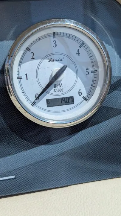 Slide: The Image of RPM and Hour Meter  - 14