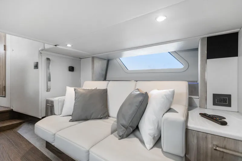 Slide: The Image of Formula 500 Super Sport Crossover 2022 - 79