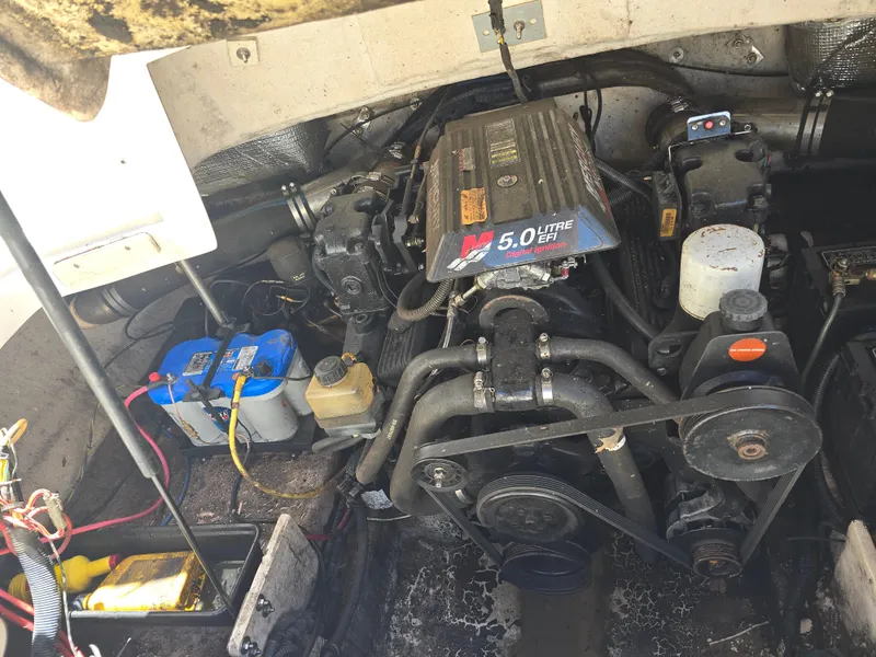 Slide: The Image of Chaparral 235 SSi 2004 - 10