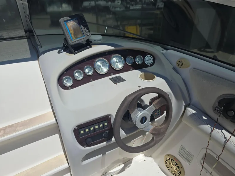 Slide: The Image of Chaparral 235 SSi 2004 - 11