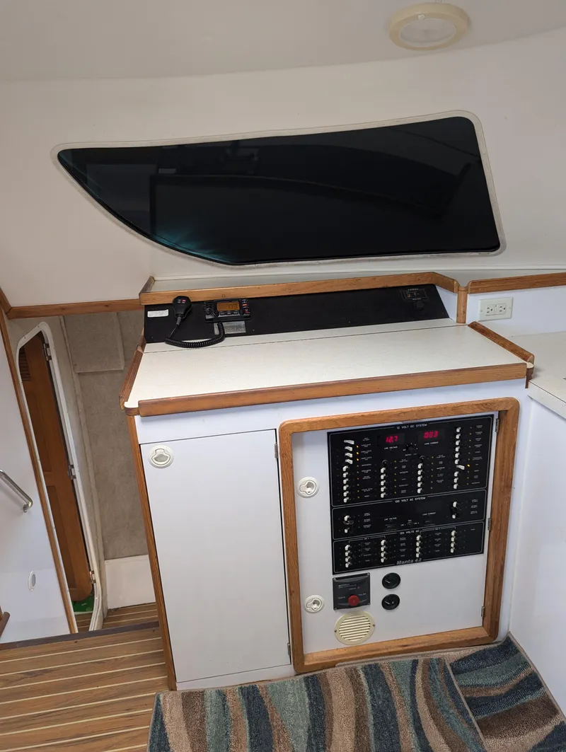 Slide: The Image of Manta 42 2000 - 51