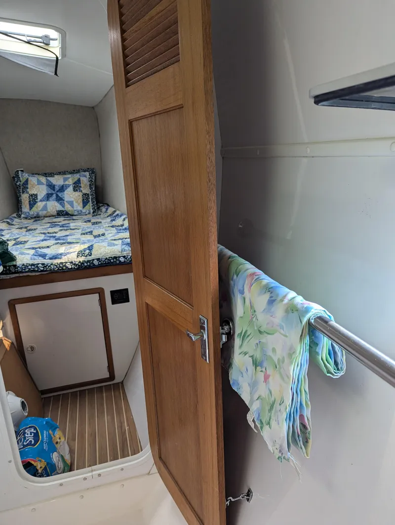 Slide: The Image of Manta 42 2000 - 52