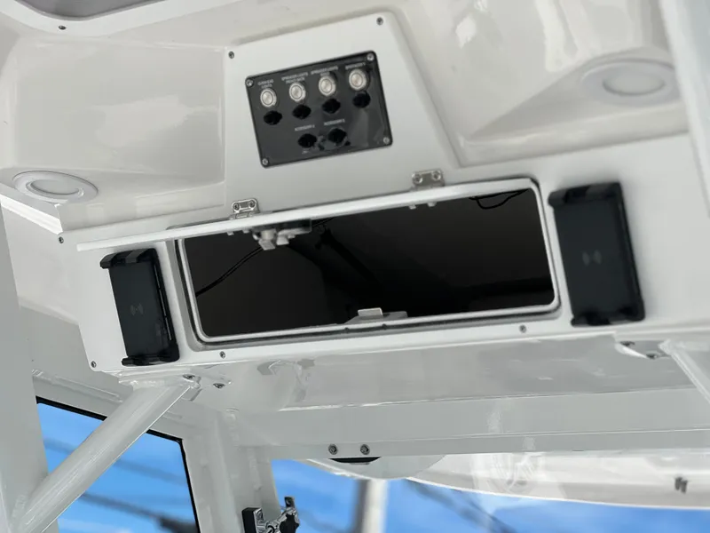 Slide: The Image of Sea Fox 288 Commander 2025 - 53