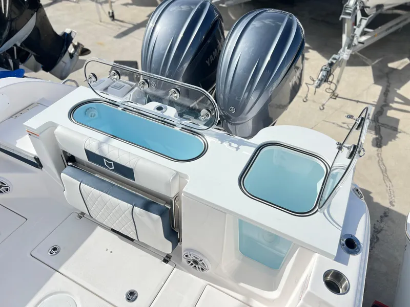 Slide: The Image of Sea Fox 288 Commander 2025 - 55