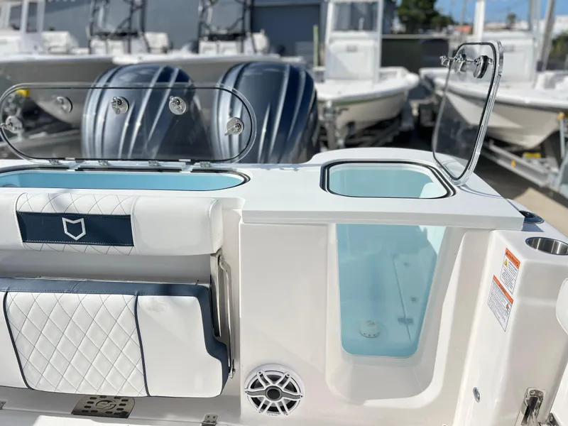 Slide: The Image of Sea Fox 288 Commander 2025 - 56