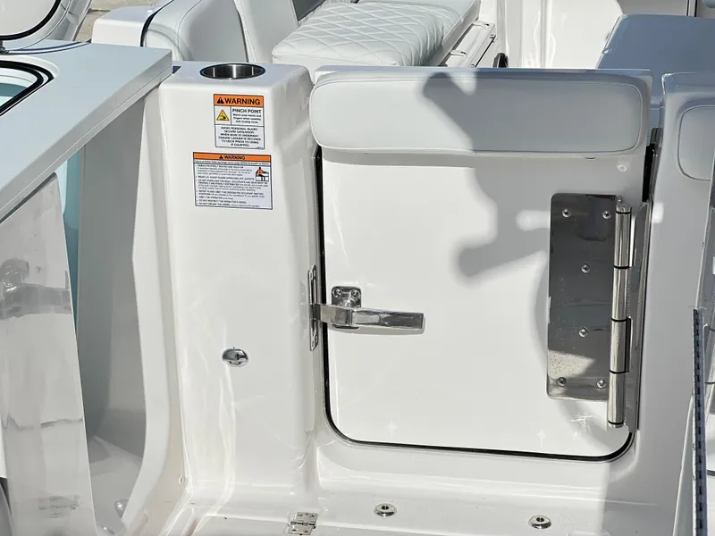 Slide: The Image of Sea Fox 288 Commander 2025 - 57