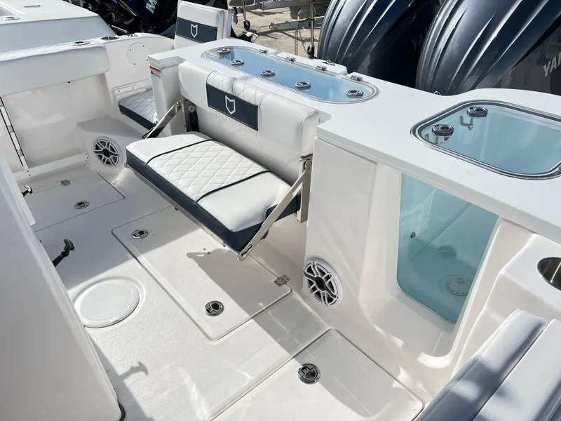 Slide: The Image of Sea Fox 288 Commander 2025 - 60