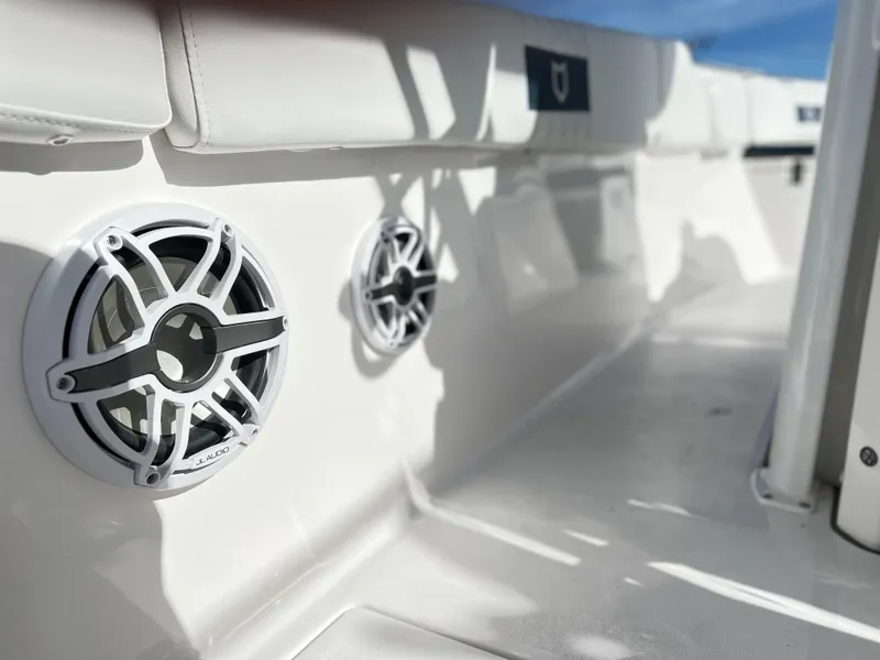 Slide: The Image of Sea Fox 288 Commander 2025 - 65