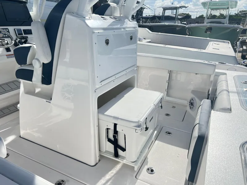 Slide: The Image of Sea Fox 288 Commander 2025 - 74