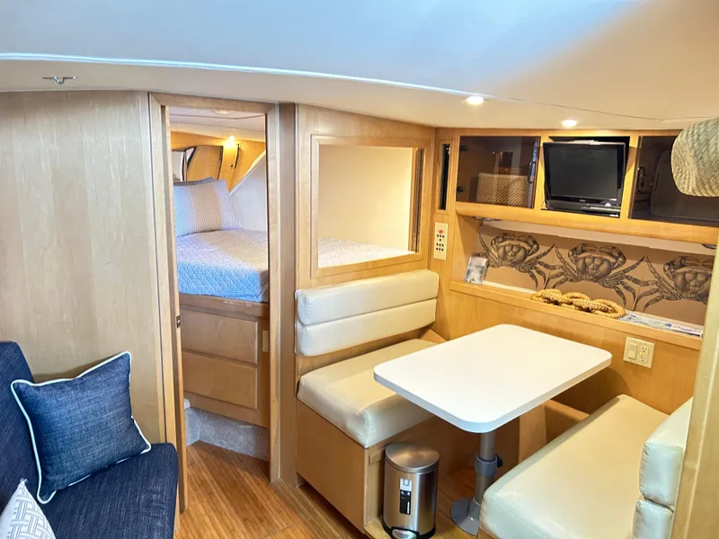 Slide: The Image of Hatteras 39 Sport Express 1996 - 51