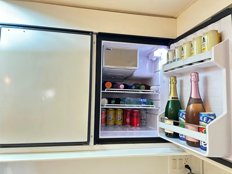 Slide: The Image of Hatteras 39 Sport Express 1996 - 71