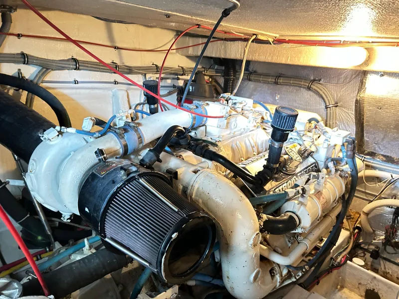 Slide: The Image of Hatteras 39 Sport Express 1996 - 83