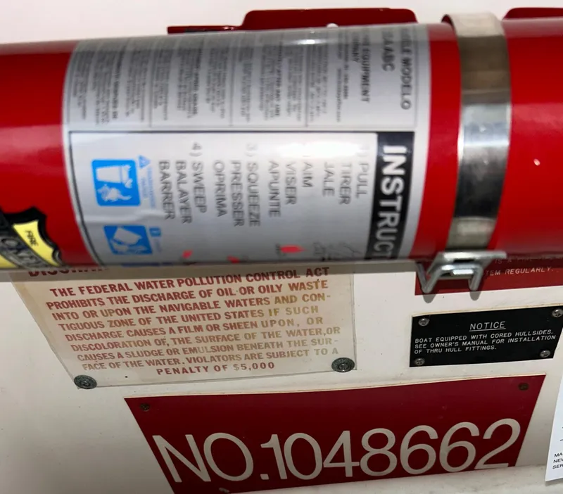 Slide: The Image of Hatteras 39 Sport Express 1996 - 89