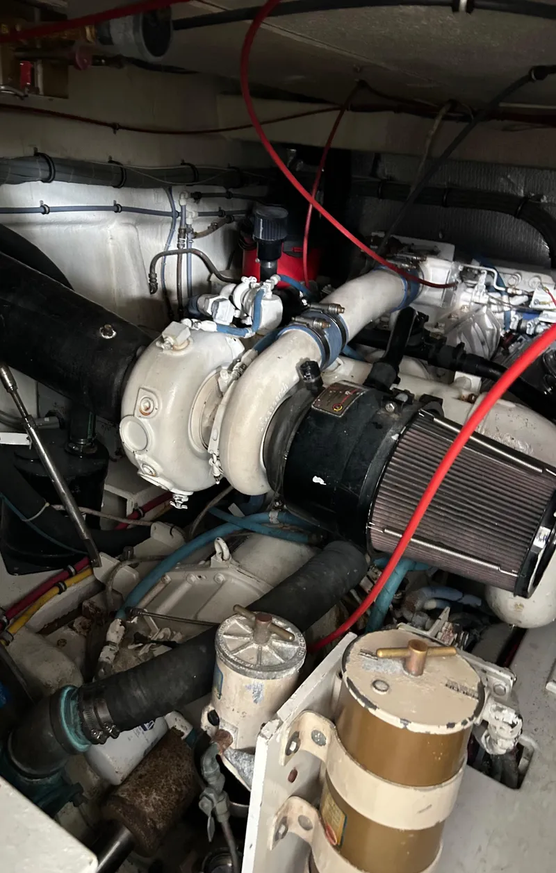 Slide: The Image of Hatteras 39 Sport Express 1996 - 92