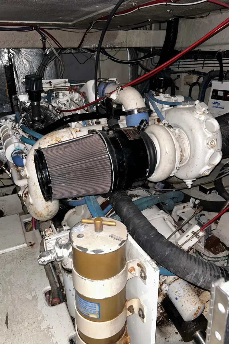 Slide: The Image of Hatteras 39 Sport Express 1996 - 94