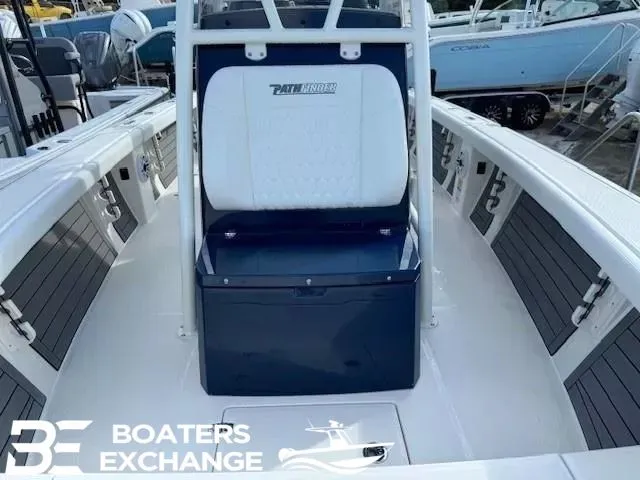 Slide: The Image of Pathfinder 2400 Open 2025 boat at Boaters Exchange. - 10