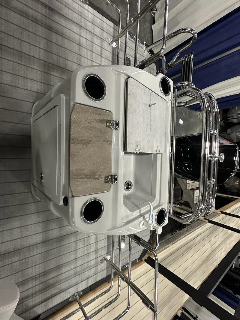 Slide: The Image of 2024 Starcraft EXS 3 HB4TT boat interior with sleek design and modern amenities. - 17