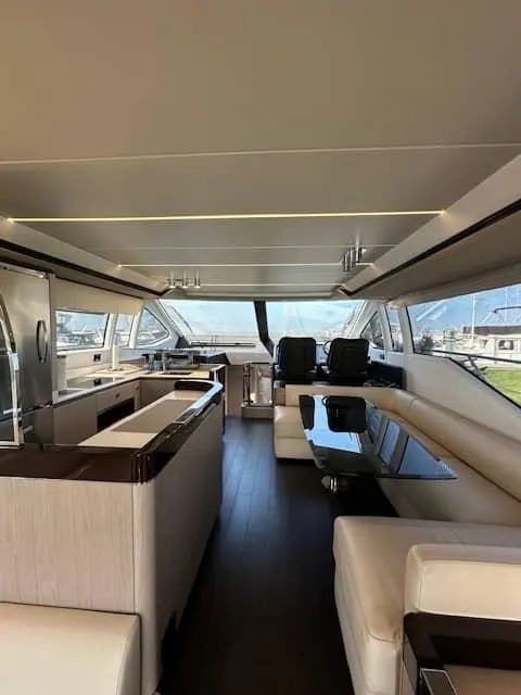 Slide: The Image of Azimut 66 2020 - 16