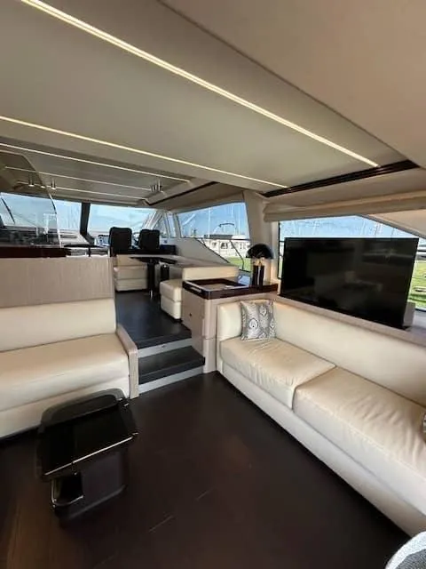 Slide: The Image of Azimut 66 2020 - 19