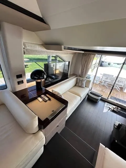 Slide: The Image of Azimut 66 2020 - 31