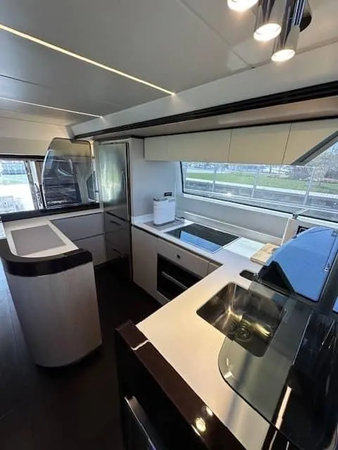 Slide: The Image of Azimut 66 2020 - 34