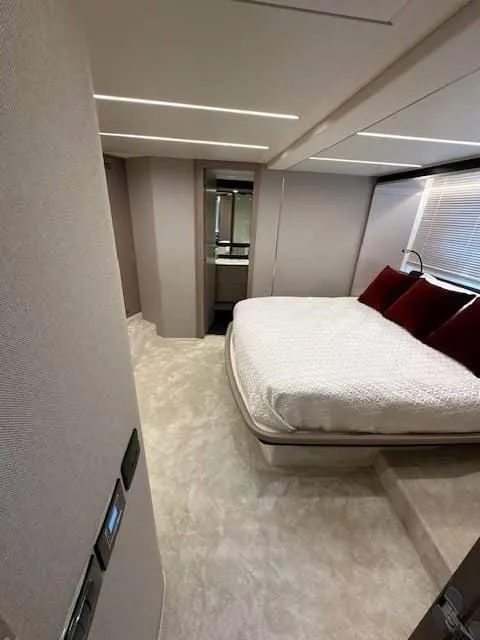 Slide: The Image of Azimut 66 2020 - 38