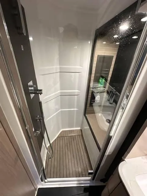 Slide: The Image of Azimut 66 2020 - 43