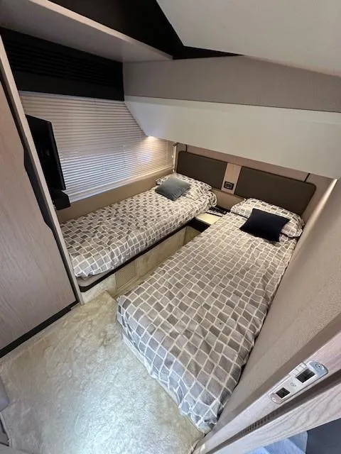 Slide: The Image of Azimut 66 2020 - 49