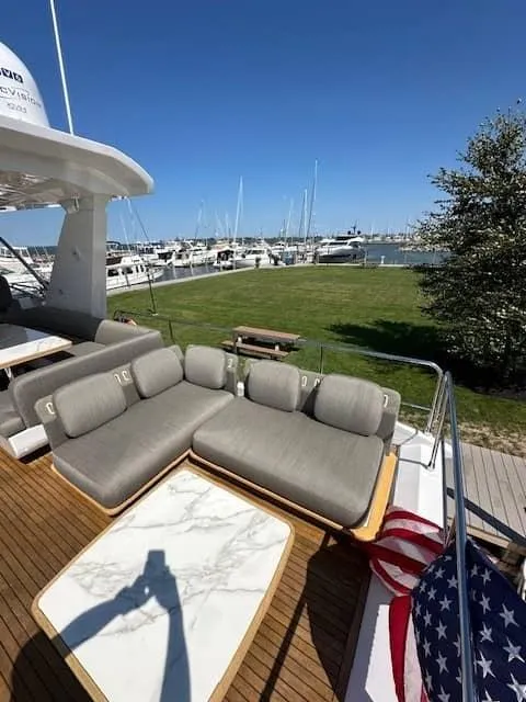 Slide: The Image of Azimut 66 2020 - 63