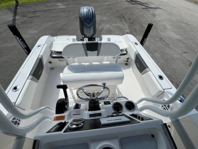 Slide: The Image of Robalo R180 2024 - 52