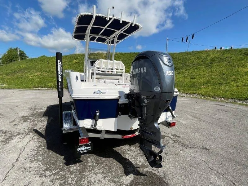 Slide: The Image of Robalo R180 2024 - 55