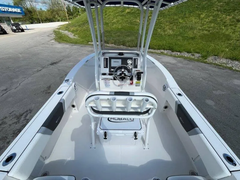 Slide: The Image of Robalo R180 2024 - 56