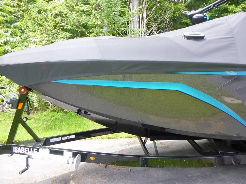 Slide: The Image of 2019 Tige zx5 for sale in Contoocook, NH - 17