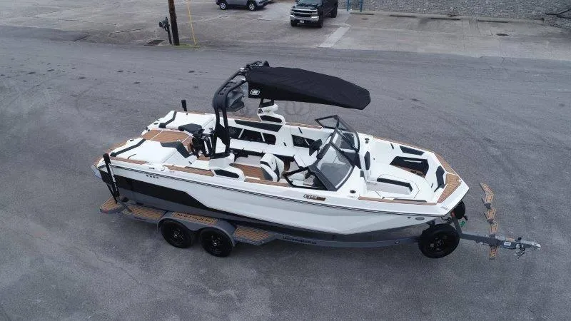 Slide: The Image of Nautique GS22 2024 - 15
