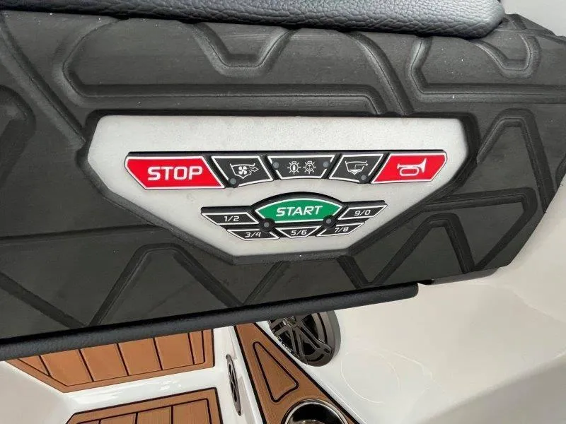 Slide: The Image of Nautique GS22 2024 - 24