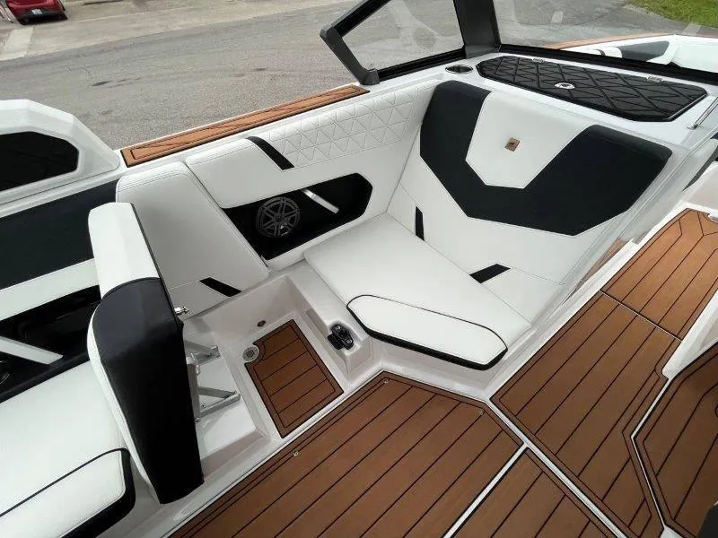 Slide: The Image of Nautique GS22 2024 - 26