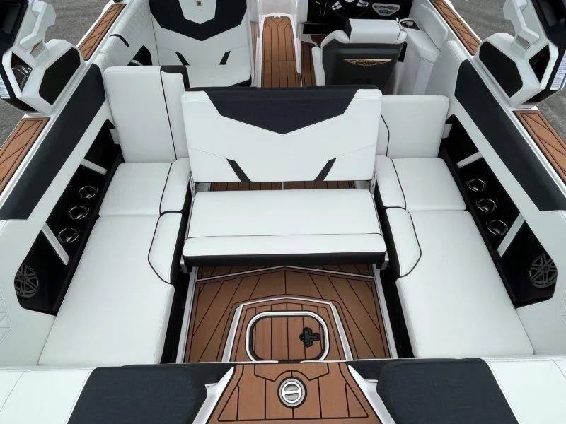 Slide: The Image of Nautique GS22 2024 - 28