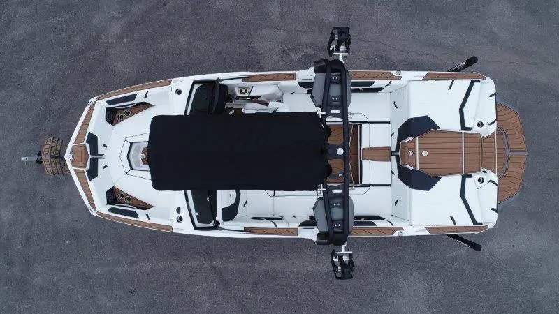 Slide: The Image of Nautique GS22 2024 - 3