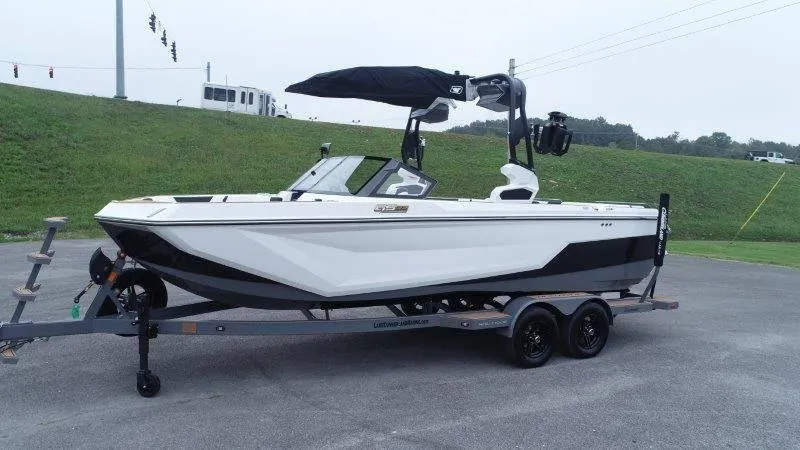 Slide: The Image of Nautique GS22 2024 - 6