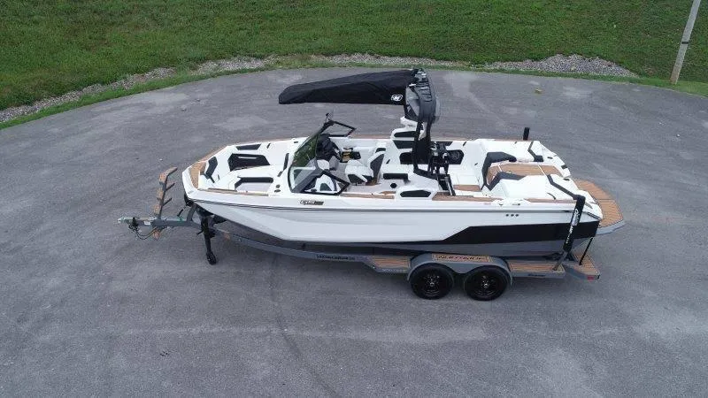 Slide: The Image of Nautique GS22 2024 - 7