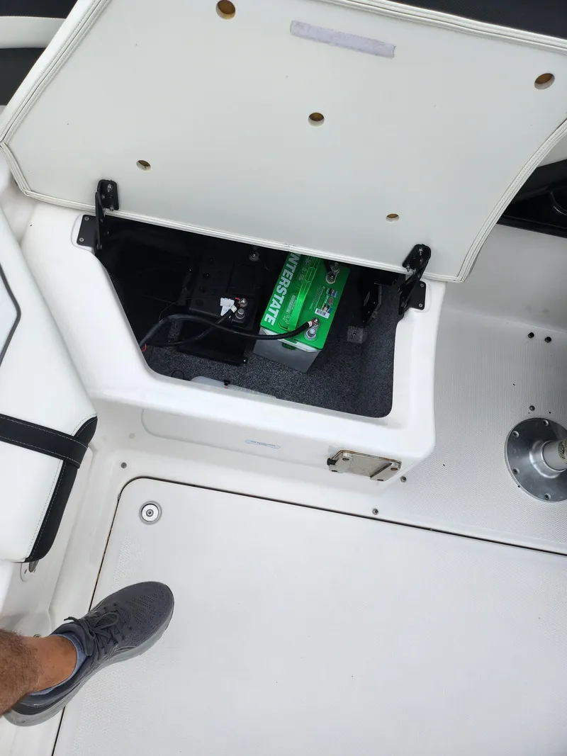 Slide: The Image of Yamaha 242 Limited S 2016 - 11