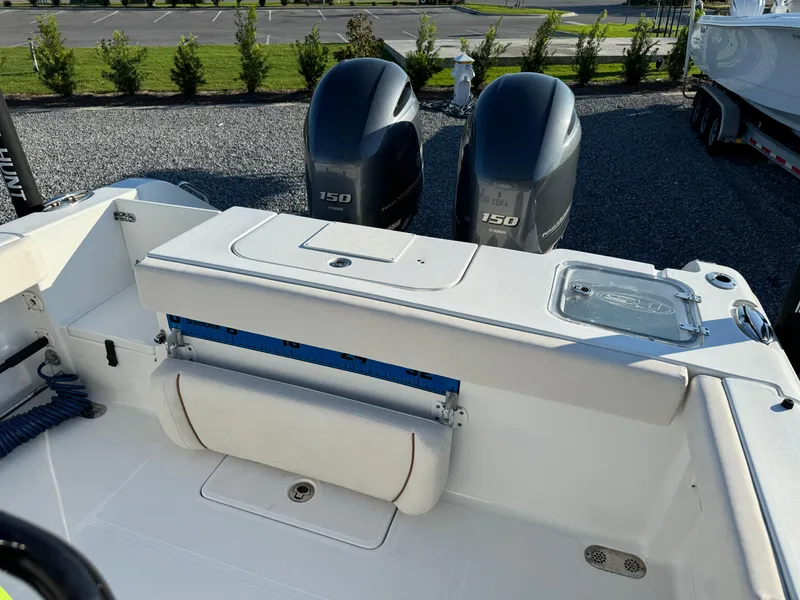 Slide: The Image of 2020 Sea Hunt Gamefish 25 boat with dual 150 engines, rear deck view. - 13