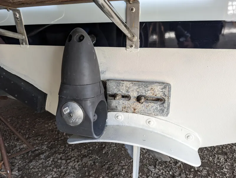 Slide: The Image of Hunt Surf Hunter 33 Wilbury - 10