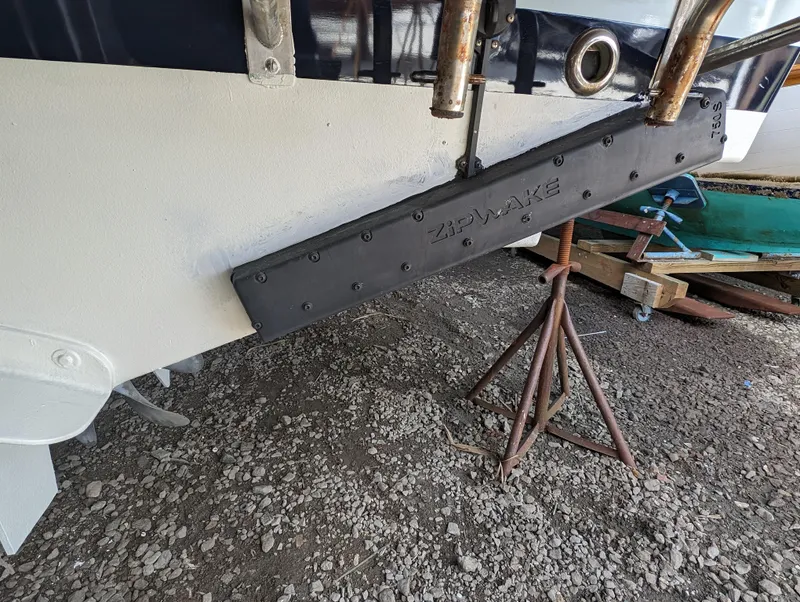 Slide: The Image of Hunt Surf Hunter 33 Wilbury - 14