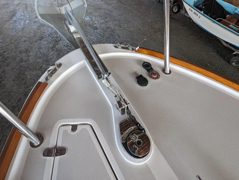 Slide: The Image of Hunt Surf Hunter 33 Wilbury - 17